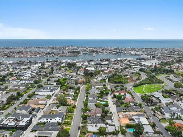 421 Tustin Avenue, Newport Beach CA 92663