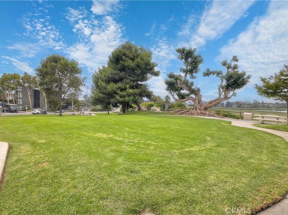 543 LAGUNA Drive, Carlsbad CA 92008