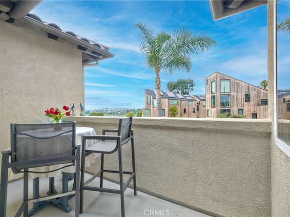 543 LAGUNA Drive, Carlsbad CA 92008