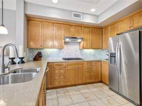 543 LAGUNA Drive, Carlsbad CA 92008