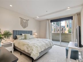 543 LAGUNA Drive, Carlsbad CA 92008