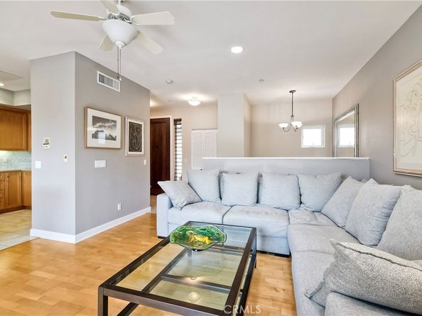 543 LAGUNA Drive, Carlsbad CA 92008