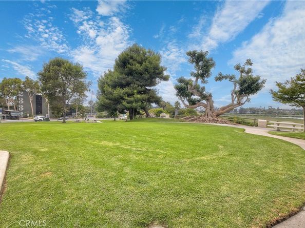 543 LAGUNA Drive, Carlsbad CA 92008