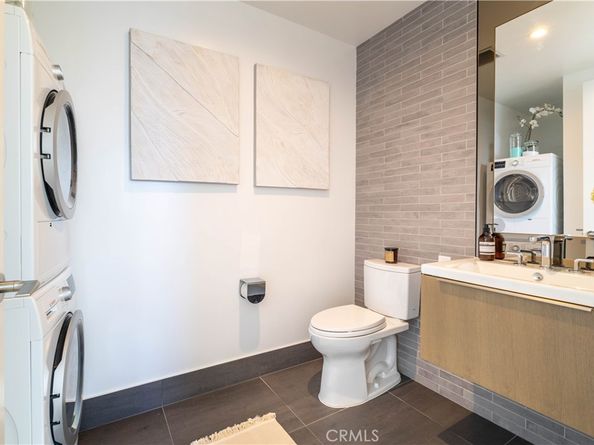 889 Francisco Street 806, Los Angeles CA 90017