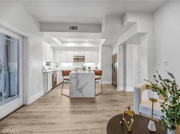 5101 Whitsett Avenue 105, Valley Village CA 91607