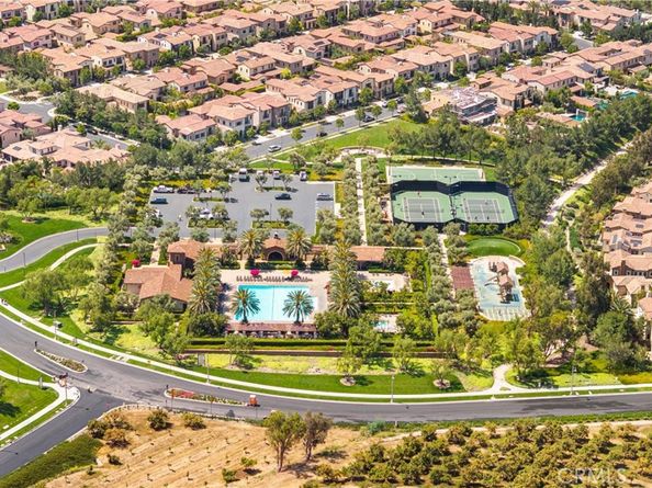 111 great oak, Irvine CA 92602