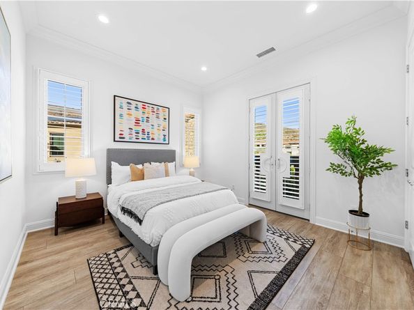 111 great oak, Irvine CA 92602