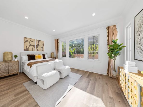 111 great oak, Irvine CA 92602