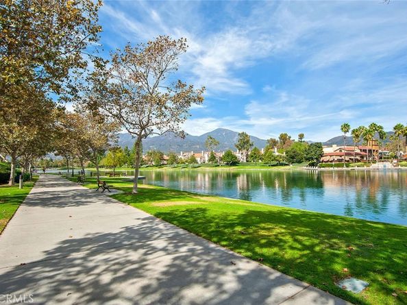 30 Calle Estero, Rancho Santa Margarita CA 92688