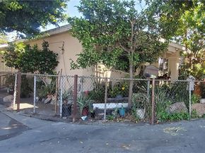 6300 Holmes Avenue, Los Angeles CA 90001