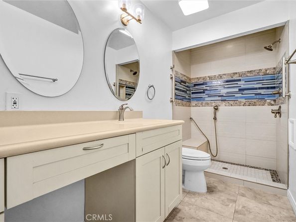 3707 E Livingston Drive 403, Long Beach CA 90803