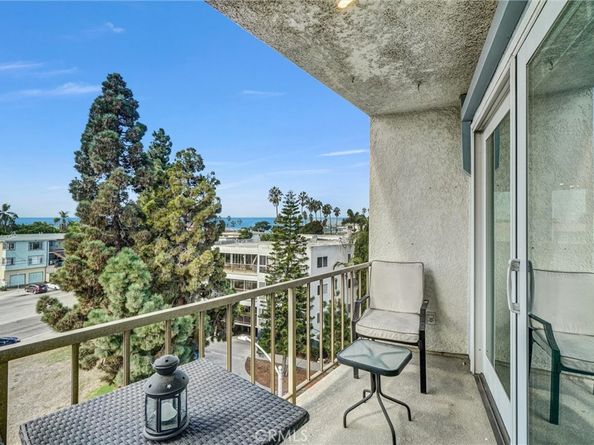 3707 E Livingston Drive 403, Long Beach CA 90803