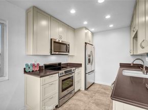 3707 E Livingston Drive 403, Long Beach CA 90803
