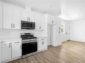 6025 Bellflower, Lakewood CA 90713