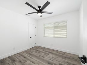 6025 Bellflower, Lakewood CA 90713