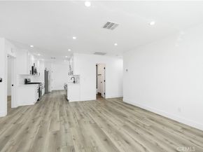 6025 Bellflower, Lakewood CA 90713