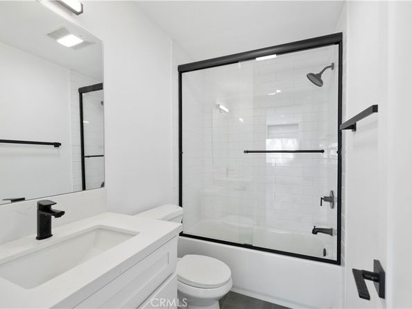 6025 Bellflower, Lakewood CA 90713