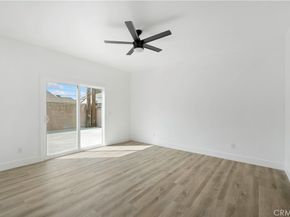 6025 Bellflower, Lakewood CA 90713