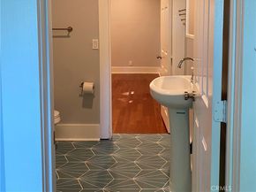 1562 N Lake Avenue, Pasadena CA 91104