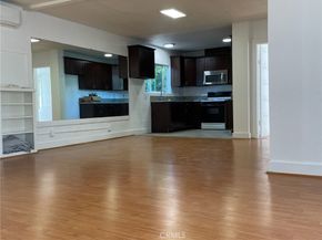 1562 N Lake Avenue, Pasadena CA 91104