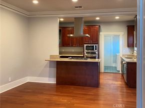 1562 N Lake Avenue, Pasadena CA 91104