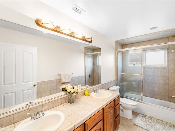 939 Via Camino 7, Wilmington CA 90744