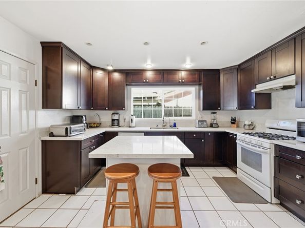 7857 Embry, San Diego CA 92126