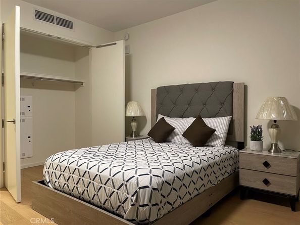 877 Francisco 1123, Los Angeles CA 90017