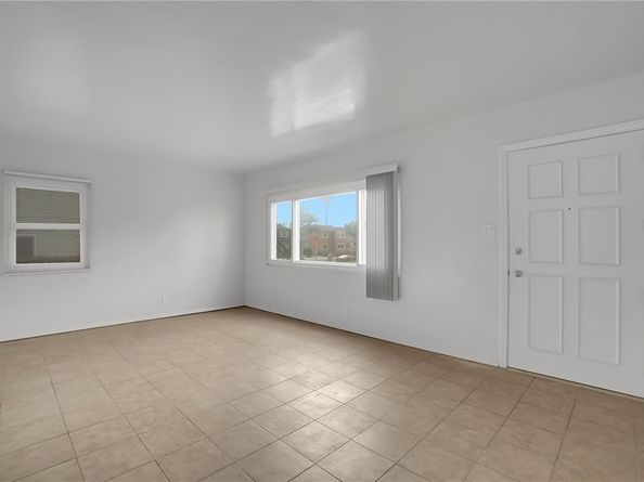 2035 W 102nd Street, Los Angeles CA 90047