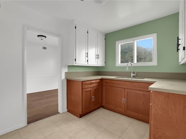 2035 W 102nd Street, Los Angeles CA 90047