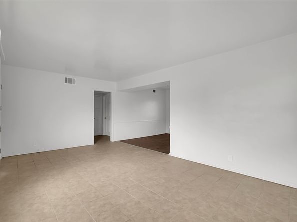 2035 W 102nd Street, Los Angeles CA 90047
