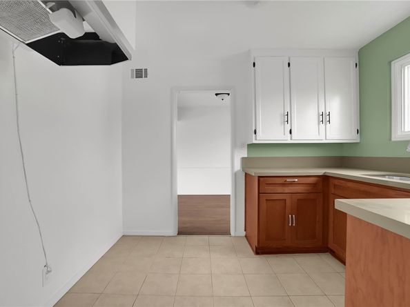 2035 W 102nd Street, Los Angeles CA 90047