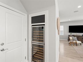 250 W Ridgewood, Long Beach CA 90805