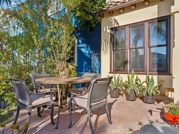 112 Santa Ana Avenue, Long Beach CA 90803