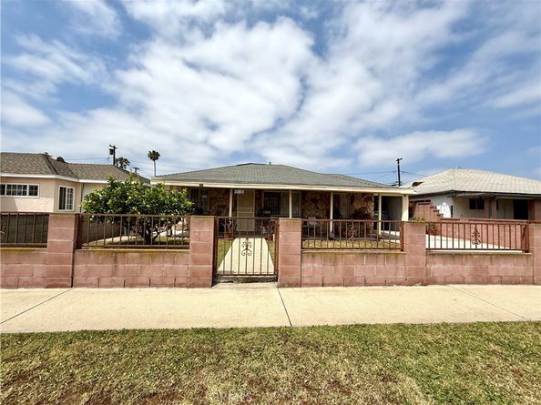 22433 Island, Carson CA 90745