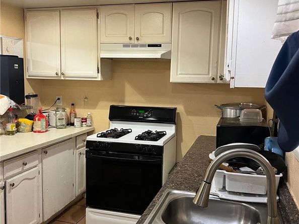 9709 Maie Avenue, Los Angeles CA 90002