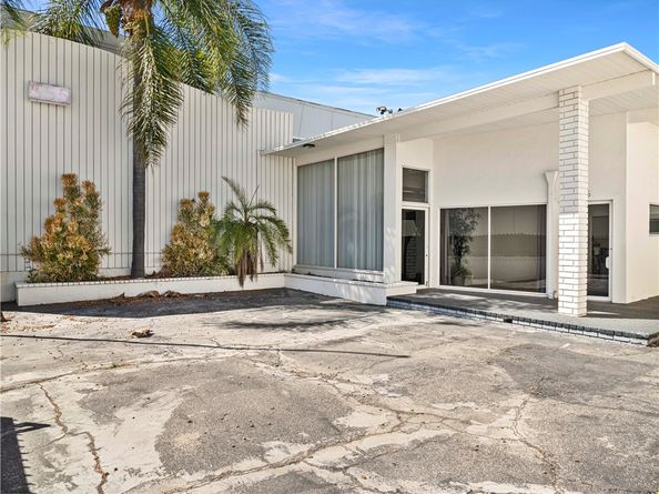 555 E 3rd, Long Beach CA 90802