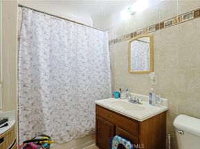 410 E 60th St, Long Beach CA 90805