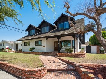 1122 Cranbrook Avenue