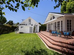 415 Walnut, Costa Mesa CA 92627