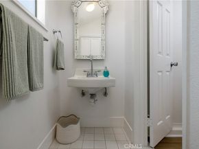 415 Walnut, Costa Mesa CA 92627