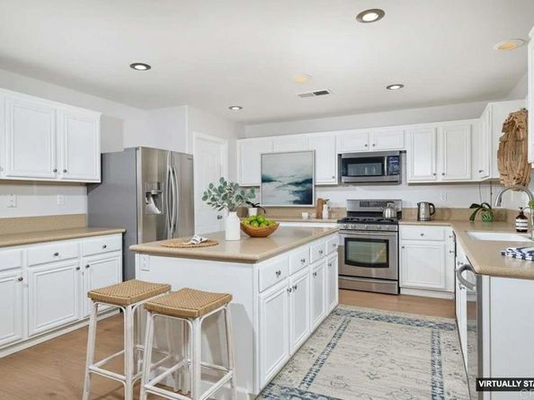 339 La Purisma Way, Oceanside CA 92057