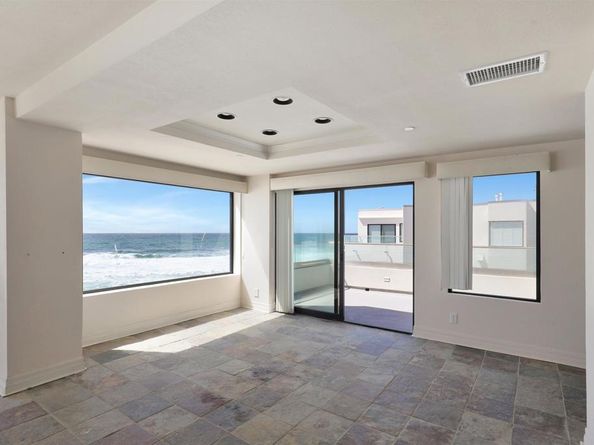 100 S Coast 409, La Jolla CA 92037