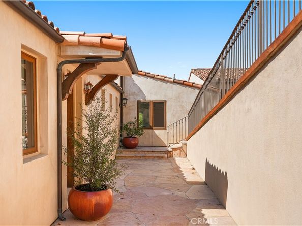 2516 Temple Hills Drive, Laguna Beach CA 92651