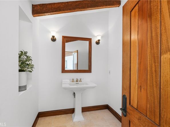 2516 Temple Hills Drive, Laguna Beach CA 92651