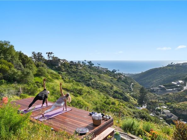 2516 Temple Hills Drive, Laguna Beach CA 92651