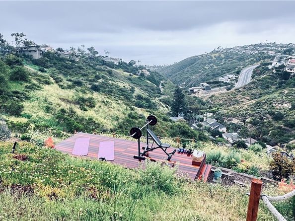 2516 Temple Hills Drive, Laguna Beach CA 92651