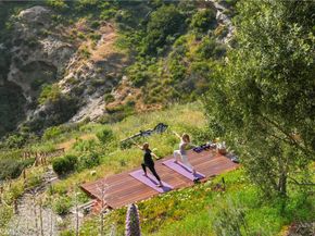 2516 Temple Hills Drive, Laguna Beach CA 92651