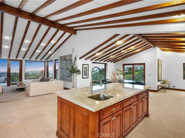 2516 Temple Hills Drive, Laguna Beach CA 92651