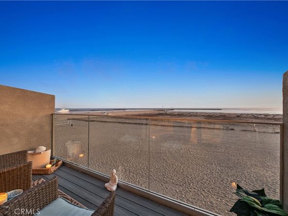 6 Voyage Street 204, Marina Del Rey CA 90292